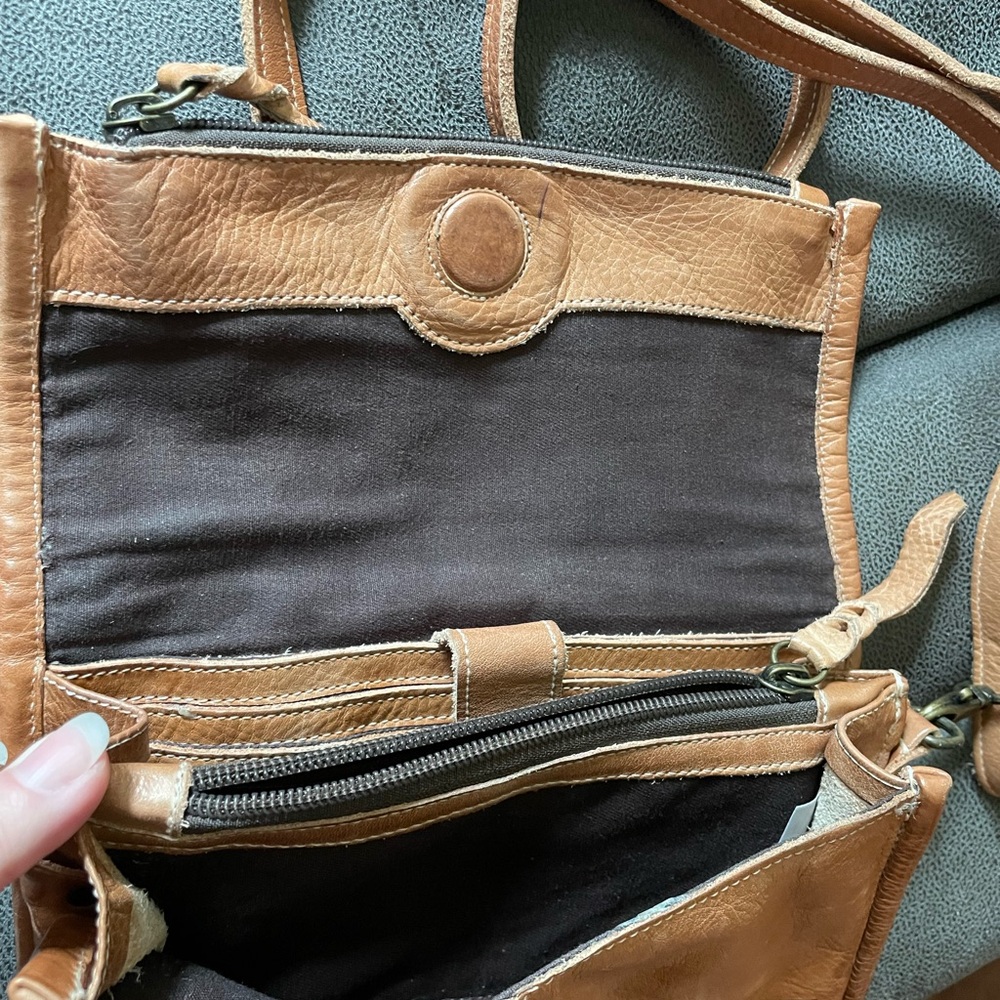 Bed Stu Amina Crossbody Bag - Picture 6 of 7
